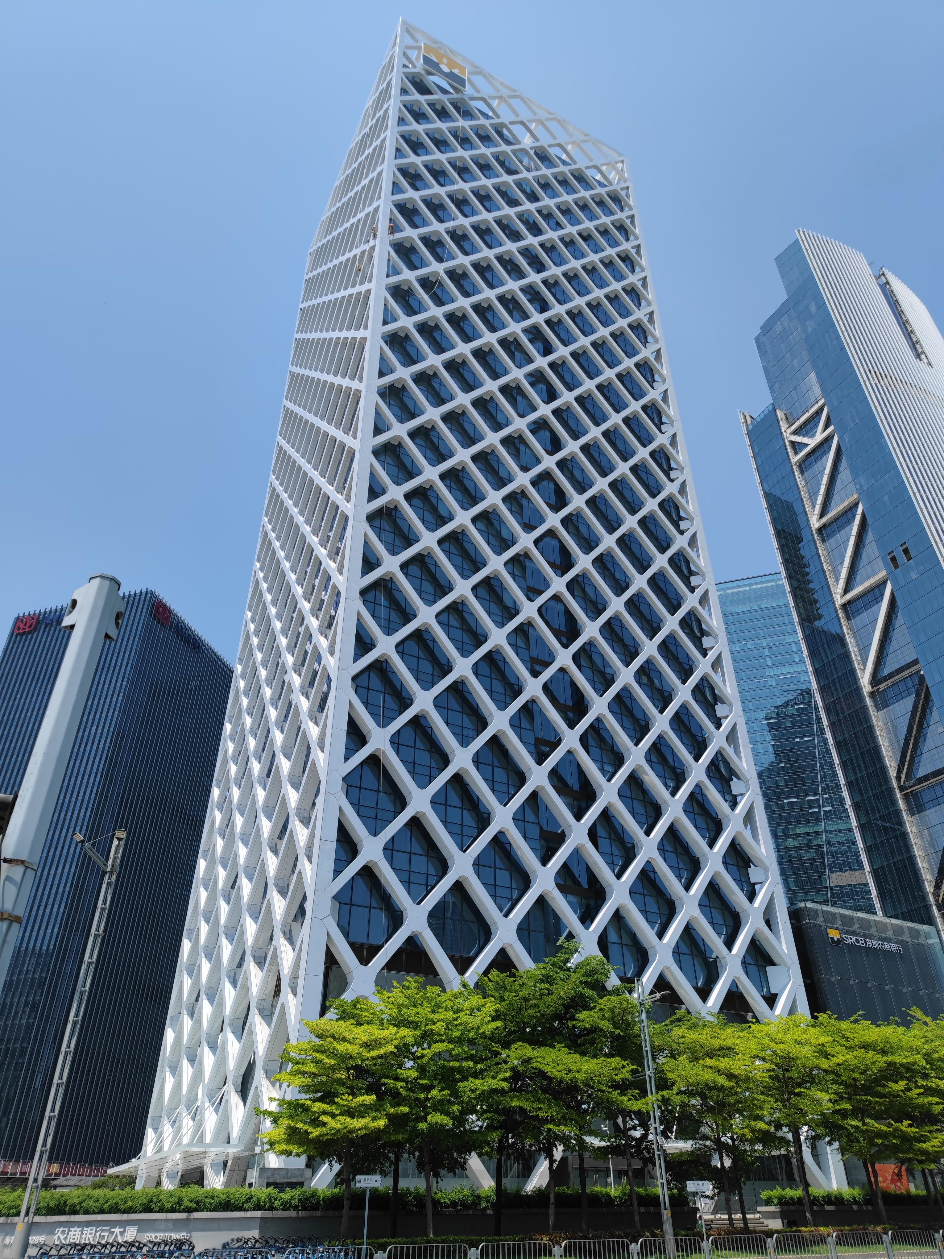 F . 廣東深圳農商銀行大廈